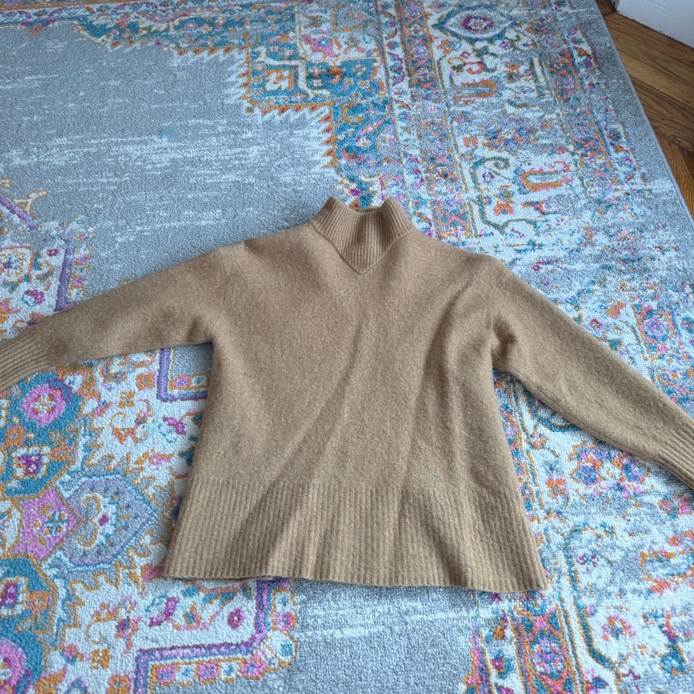 everlane knit sweater